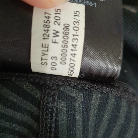 Under Armour Black Coldgear Infrared Cozy Shimmer Leggings Women's Size Small - Picture 10 of 10